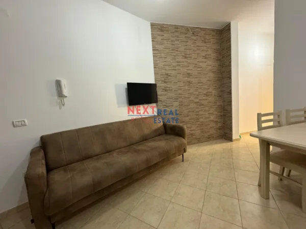 Vlore, shitet apartament 1+1+Ballkon , 61 m² 75.000 € (ORIKUM)