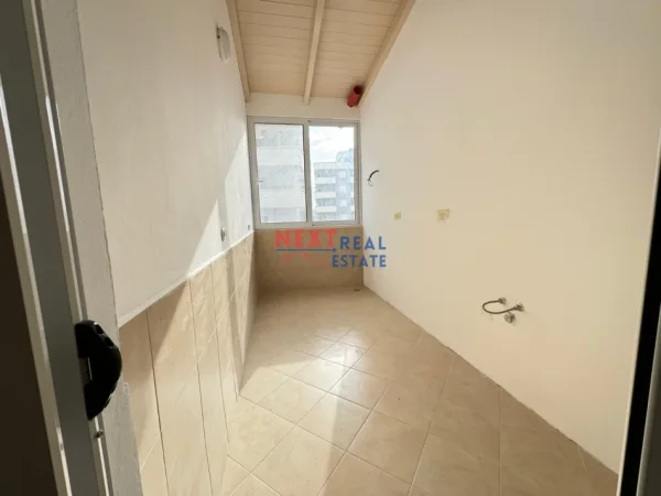 Vlore, shitet apartament 2+1+Ballkon , 95 m² 95.000 € (PORCELANOSA)