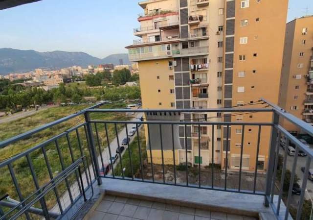 Tirane, jepet me qera apartament 1+1+Aneks+Ballkon Kati 7, 48 m² 450 € (Ish Fusha e Aviacionit)