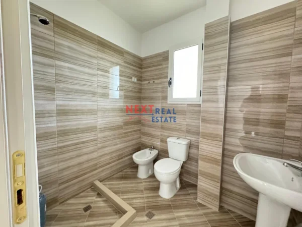 Vlore, shitet apartament 1+1+Ballkon , 85 m² 85.000 € (PORCELANOSA)