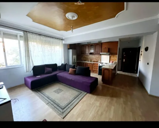 Tirane, jepet me qera apartament 3+1 Kati 3, 110 m² 650 € (oxhaku)