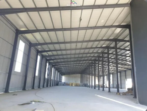 Tirane, jepet me qera magazine Kati 0, 800 m² 2.000 € (kashar)