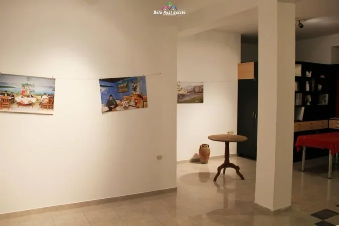 Tirane, jepet me qera zyre Kati 0, 100 m² 500 € (Rruga e Durresit)