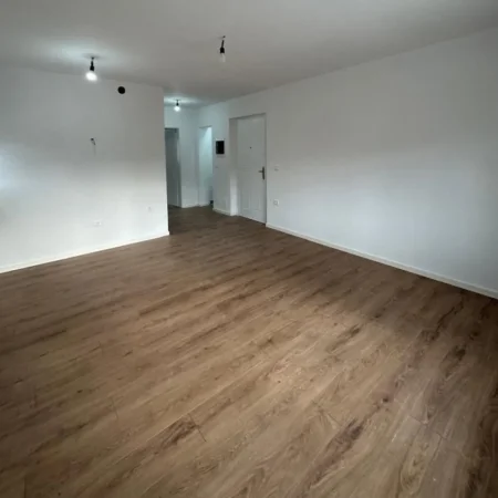 Tirane, shitet apartament 1+1 Kati 2, 57 m² 75.000 € 
