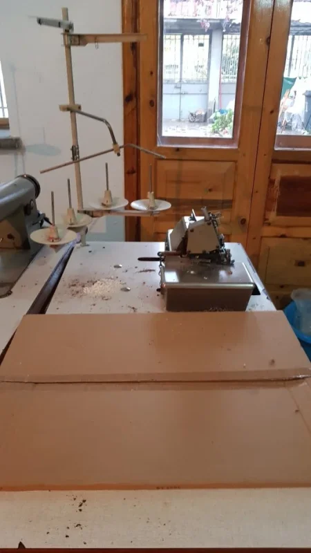 Elbasan, shes Makine qepese makine qepese dhe syzator