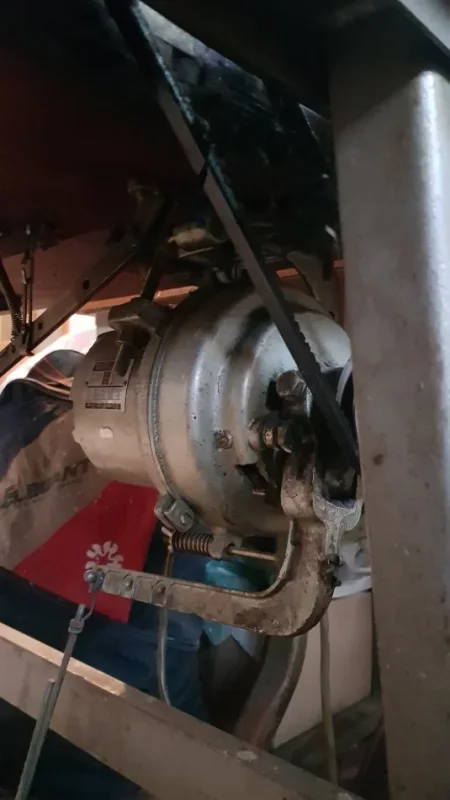 Elbasan, shes Makine qepese makine qepese dhe syzator