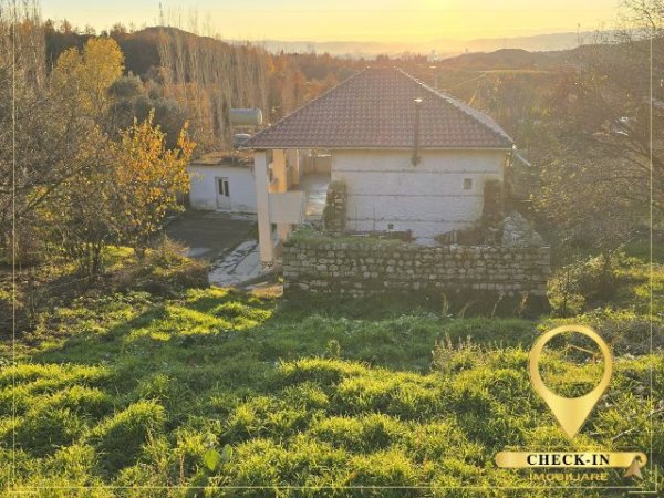 Tirane, shitet shtepi 2 Katshe Kati 0, 232 m² 130.000 € (Shtish - Tufine)