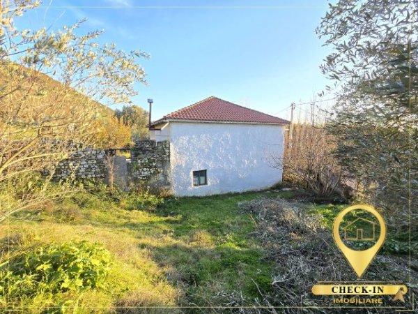 Tirane, shitet shtepi 2 Katshe Kati 0, 232 m² 130.000 € (Shtish - Tufine)