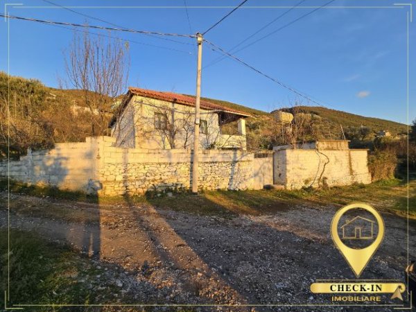 Tirane, shitet shtepi 2 Katshe Kati 0, 232 m² 130.000 € (Shtish - Tufine)