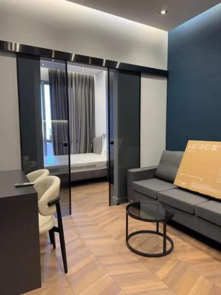 Tirane, jepet me qera apartament 1+1+Ballkon Kati 1, 70 m² 550 € (Peti)