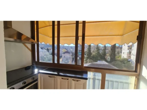 Tirane, shitet apartament Kati 4, 110 m² 170.000 € (Rruga Elbasanit, Vilat Gjermane Tirane)