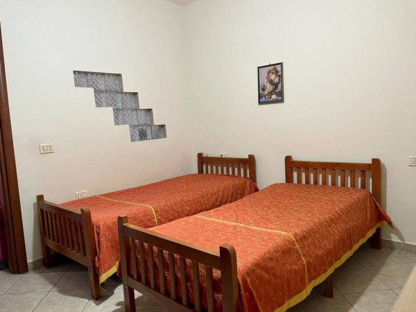 Tirane, jepet me qera apartament 1+1 Kati 3, 57 m² 450 € (Pallati me Shigjeta)