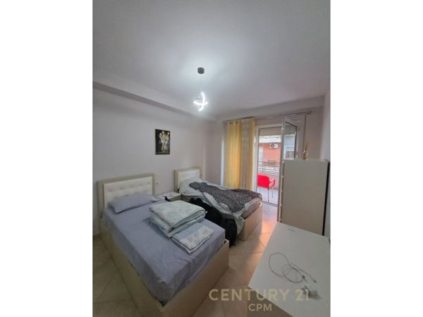 Tirane, jap me qera apartament 2+1+post parkimi+Ballkon , 84 m² 700 € (Kodra e Diellit)