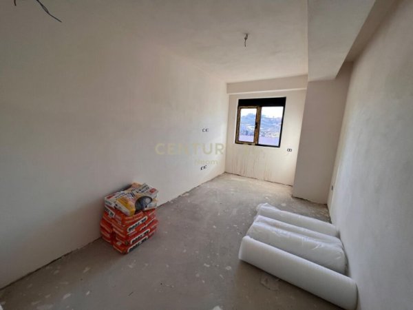 Tirane, shes apartament 3+1+2+VERANDE , 242 m² 260.000 € (Astiri)