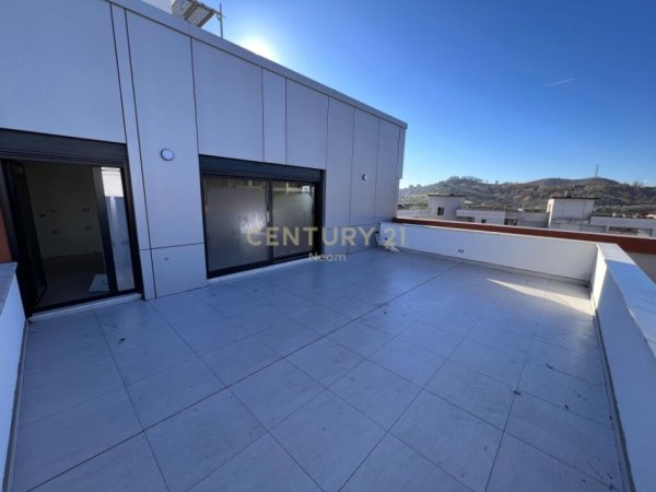 Tirane, shes apartament 3+1+2+VERANDE , 242 m² 260.000 € (Astiri)