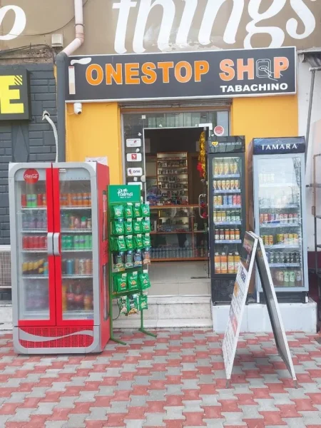 Tirane, shes Shitet Tabachino-Tirane, te Zogu i Zi, perballe Ring Center. 15,000 Euro. 15.000 €