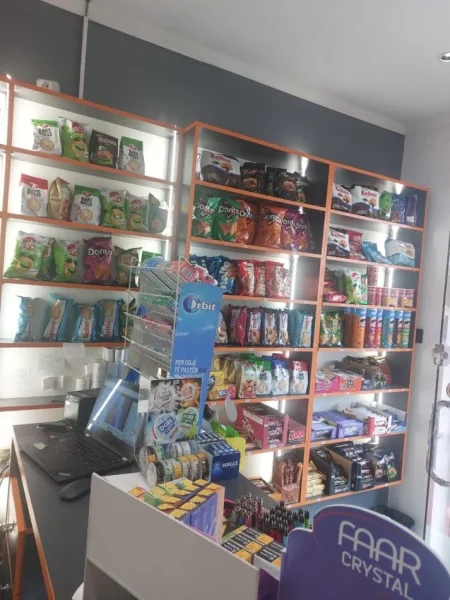 Tirane, shes Shitet Tabachino-Tirane, te Zogu i Zi, perballe Ring Center. 15,000 Euro. 15.000 €