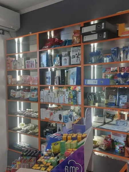 Tirane, shes Shitet Tabachino-Tirane, te Zogu i Zi, perballe Ring Center. 15,000 Euro. 15.000 €