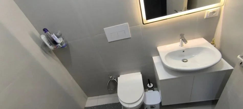 Tirane, jepet me qera apartament 1+1+Ballkon Kati 3, 67 m² 40 € (Teodor keko)