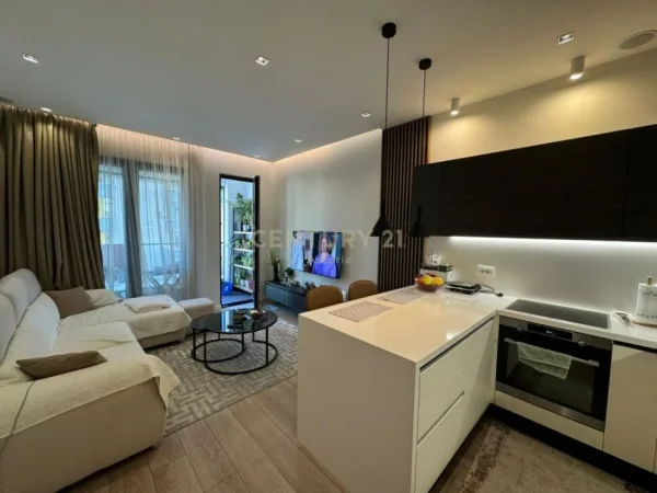 Tirane, shitet 2+1 Kati 5, 89 m² 270.000 € (Rruga e Kavajes)