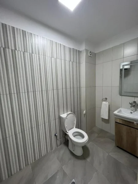 Tirane, shitet apartament 2+1 Kati 1, 91 m² 146.000 € (astir)