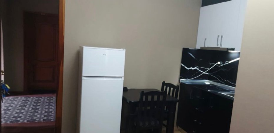Tirane, jepet me qera garsonier Kati 3, 350 € (rruga e elbasanit)