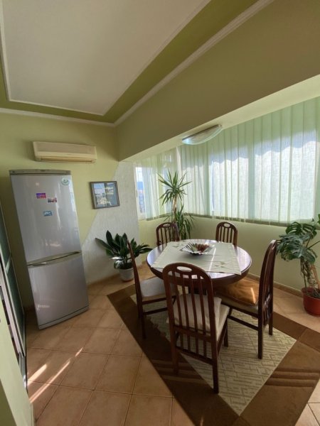 Tirane, jepet me qera apartament 2+1 Kati 8, 100 m² 600 € (Komuna e Parisit)