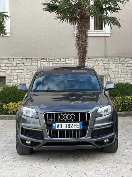 Vlore, shitet SUV | Fuoristrad | Xhip OKAZION 3 DITE !!! Audi Q7 Nafte 3,0 7-sedilje Nafte, gri metalizato automatik Klima 280 km