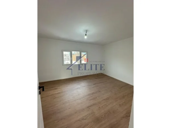 Tirane, shitet apartament 1+1 Kati 2, 57 m² 75.000 € (Allias)