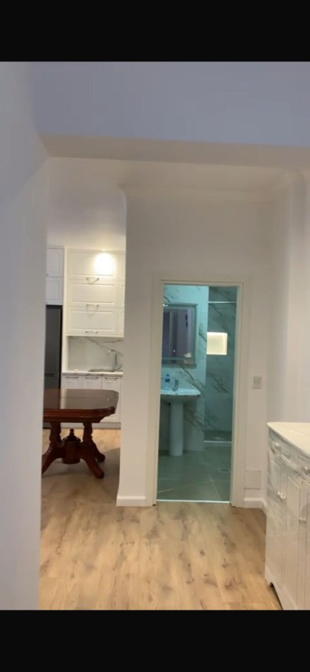 Tirane, jepet me qera apartament 1+1 Kati 5, 75 m² 400 € (Kompleksi Kotorri)