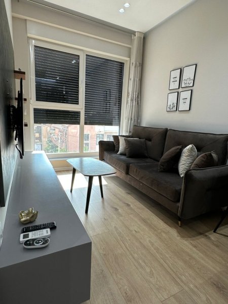 Tirane, jepet me qera apartament 1+1 Kati 3, 47 m² 600 € (BULEVARDI I RI)