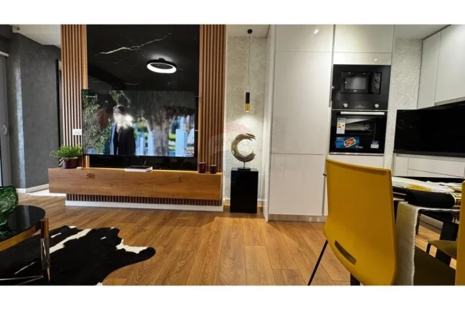 Tirane, shitet apartament 1+1 , 70 m² 178.000 € (komuna parisit)