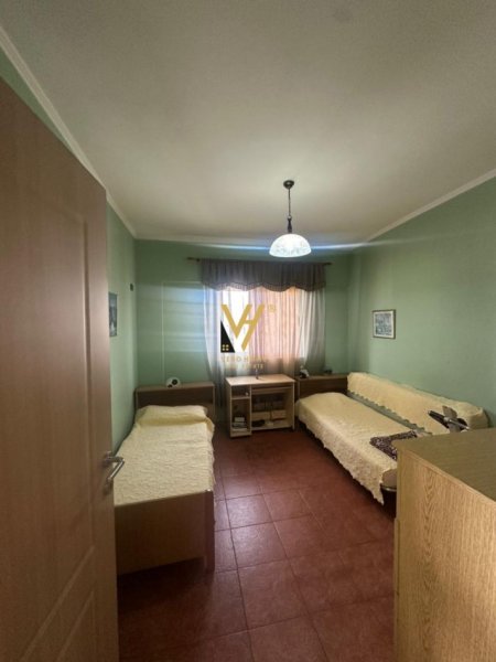 Tirane, jepet me qera apartament 2+1+Ballkon Kati 9, 100 m² 610 € (KOMUNA E PARISIT)