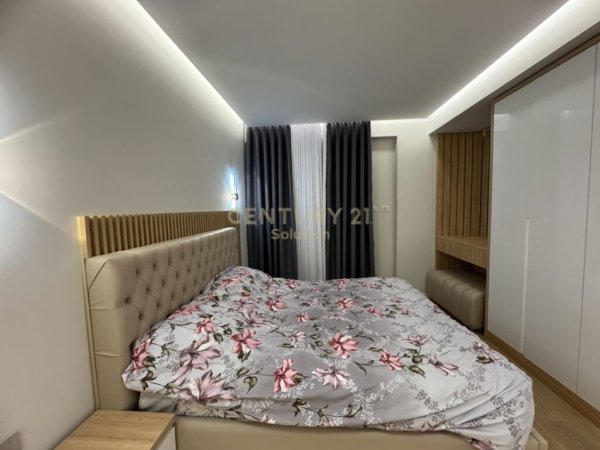 Tirane, jepet me qera apartament 2+1 Kati 3, 105 m² 1.200 € (Kompleksi FZ, Liqeni i Thatë)