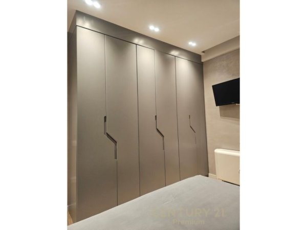 Tirane, jap me qera apartament 2+1 , 92 m² 1.000 € (Kopshti Botanik Zoologjik)