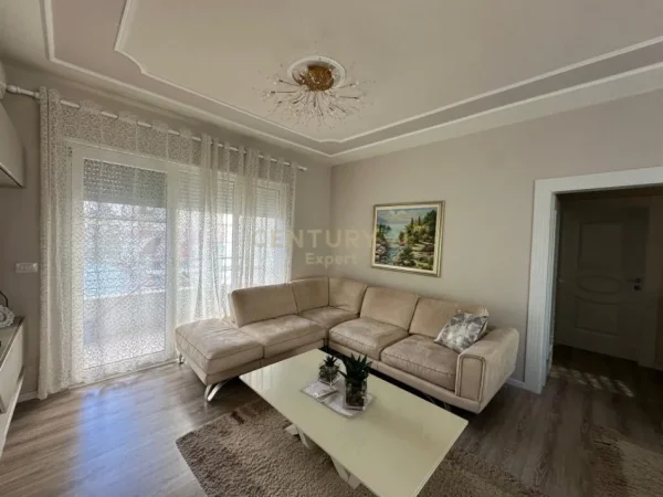 Tirane, jepet me qera apartament 2+1 Kati 2, 123 m² 900 € (Kopshti Botanik Zoologjik)