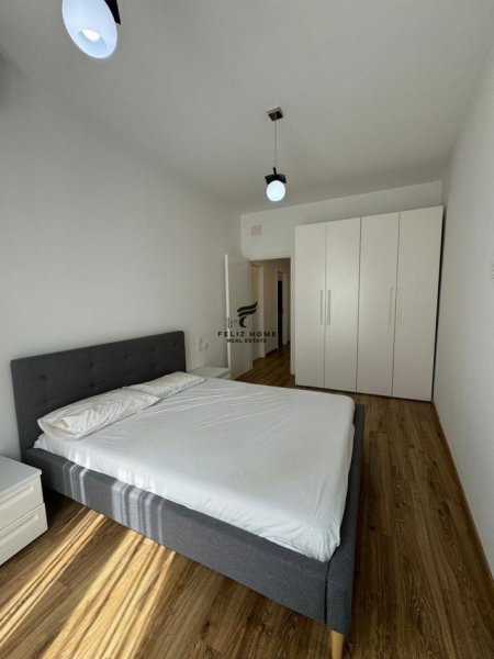 Tirane, jepet me qera apartament 1+1 Kati 3, 95 m² 1.300 € (RRUGA E ELBASANIT)