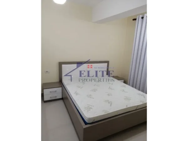 Tirane, shitet apartament Kati 3, 435 m² 390.000 € (Kinostudio)