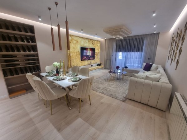 Tirane, jepet me qera apartament 2+1+Aneks+Ballkon Kati 5, 120 m² 1.800 € (TEATRI TURBINA LIQENI)