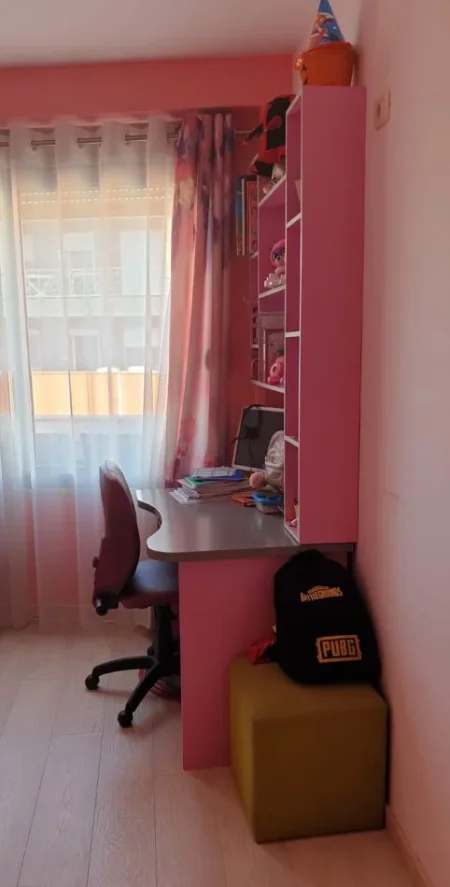 Tirane, jepet me qera apartament 2+1+Ballkon Kati 7, 85 m² 450 € (Misto Mame , rruga Besim Alla)