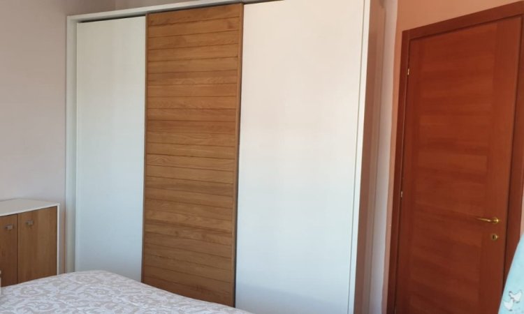 Tirane, jepet me qera apartament 2+1+Ballkon Kati 7, 85 m² 450 € (Misto Mame , rruga Besim Alla)