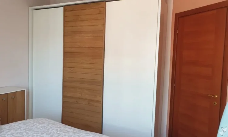 Tirane, jepet me qera apartament 2+1+Ballkon Kati 7, 85 m² 450 € (Misto Mame , rruga Besim Alla)
