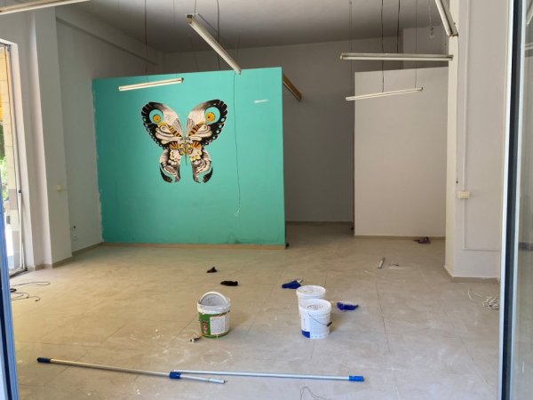 Tirane, jepet me qera ambjent biznesi Kati 0, 60 m² 80.000 € (KOMUNA E PARISIT)