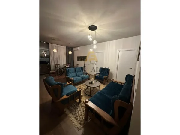 Tirane, shitet apartament 2+1+GARAZH Kati 6, 108 m² 186.000 € (Rruga e Dibres, Komisariati nr.4)