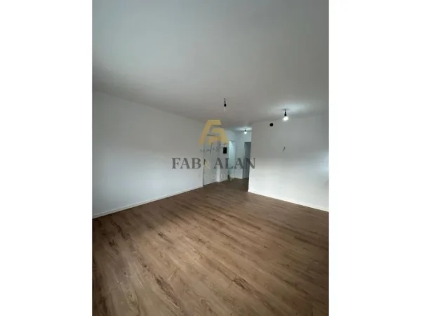 Tirane, shitet apartament 1+1 Kati 2, 57 m² 75.000 € (Allias)