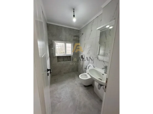 Tirane, shitet apartament 1+1 Kati 2, 57 m² 75.000 € (Allias)