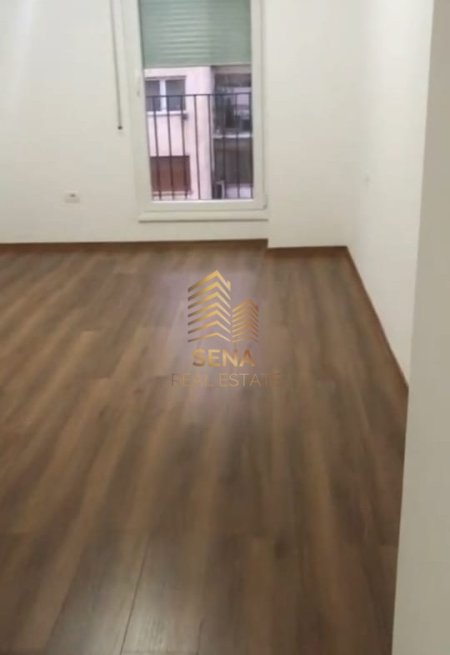 Tirane, jepet me qera apartament 2+1 Kati 4, 100 m² 500 € (Don Bosko)