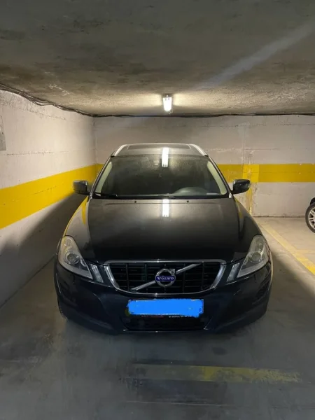 Tirane, shitet SUV | Fuoristrad | Xhip Volvo XC 60 Nafte, gri e erret automatik Kondicioner 178 km 11.500 €