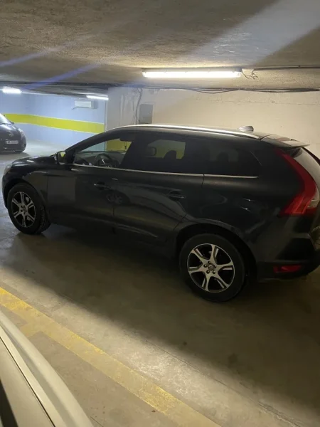 Tirane, shitet SUV | Fuoristrad | Xhip Volvo XC 60 Nafte, gri e erret automatik Kondicioner 178 km 11.500 €