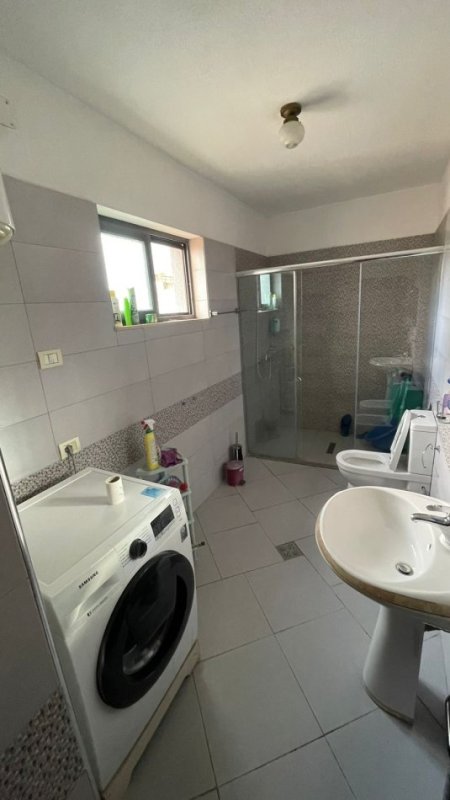 Tirane, jepet me qera shtepi 2+1 Kati 1, 100 m² 300 € (Rruga Coca-Cola)